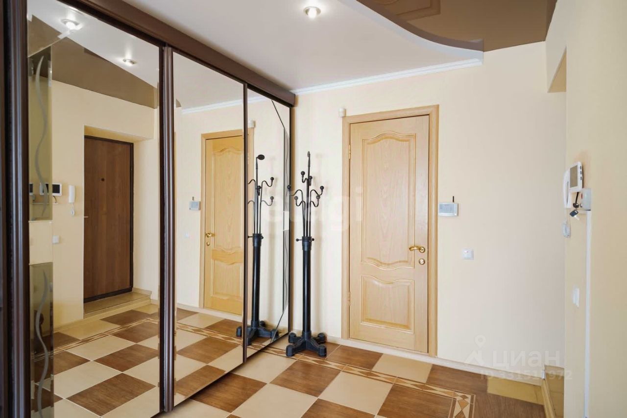 Квартира, 230 м², 5/5 этаж