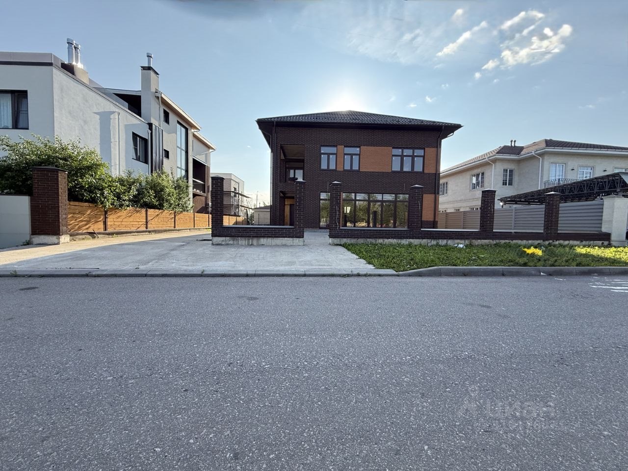 Коттедж, 456.6 м², 6.48 соток