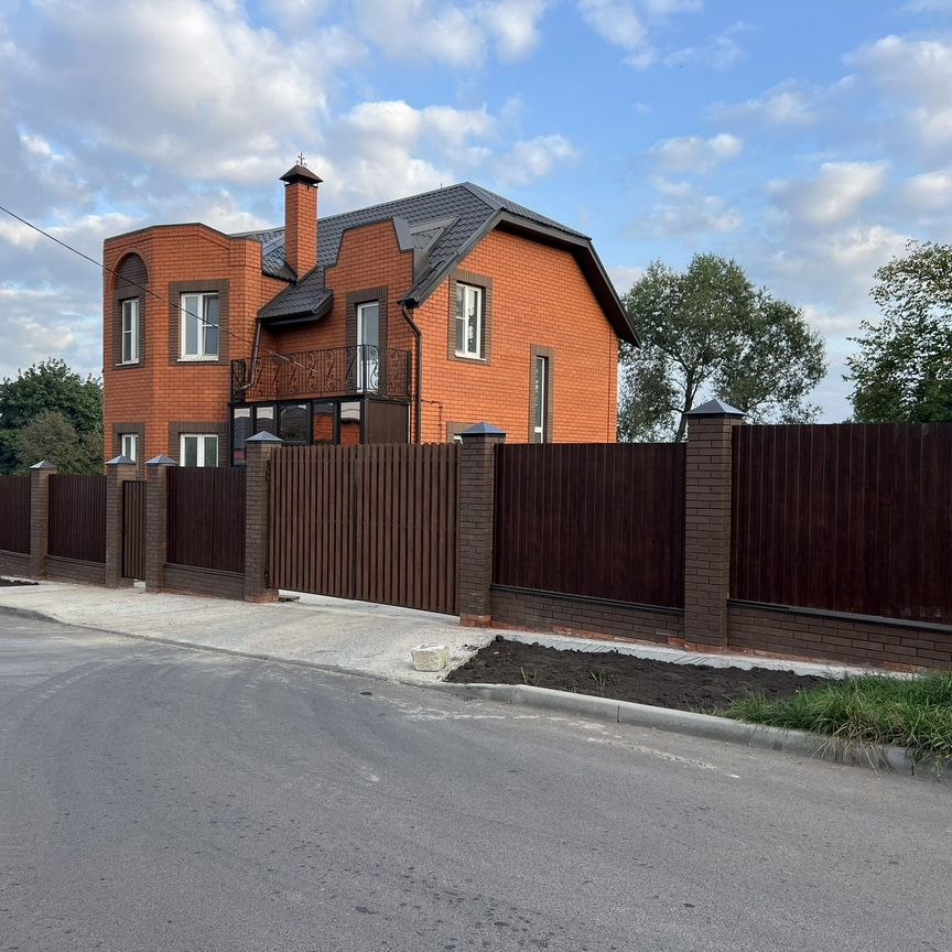 Дом, 230 м², 6.5 соток