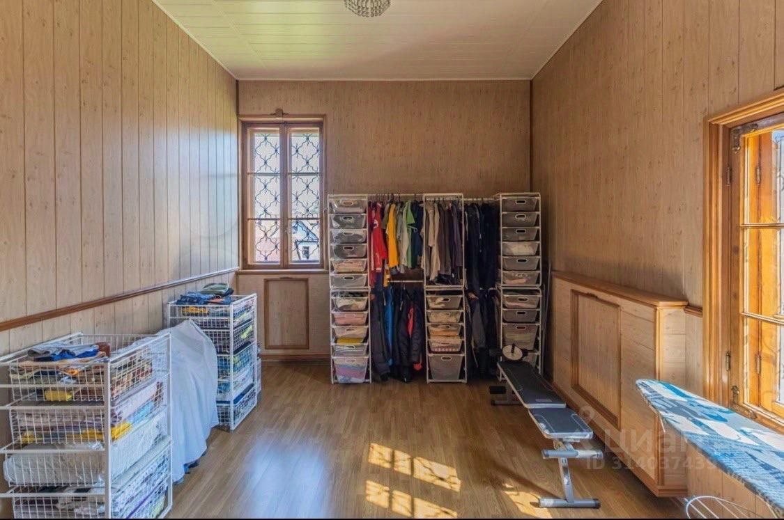 Дом, 380 м², 11.2 соток