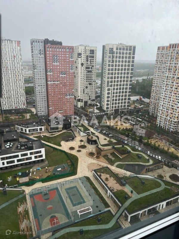 3-комн., 75.2 м², 27/28 этаж