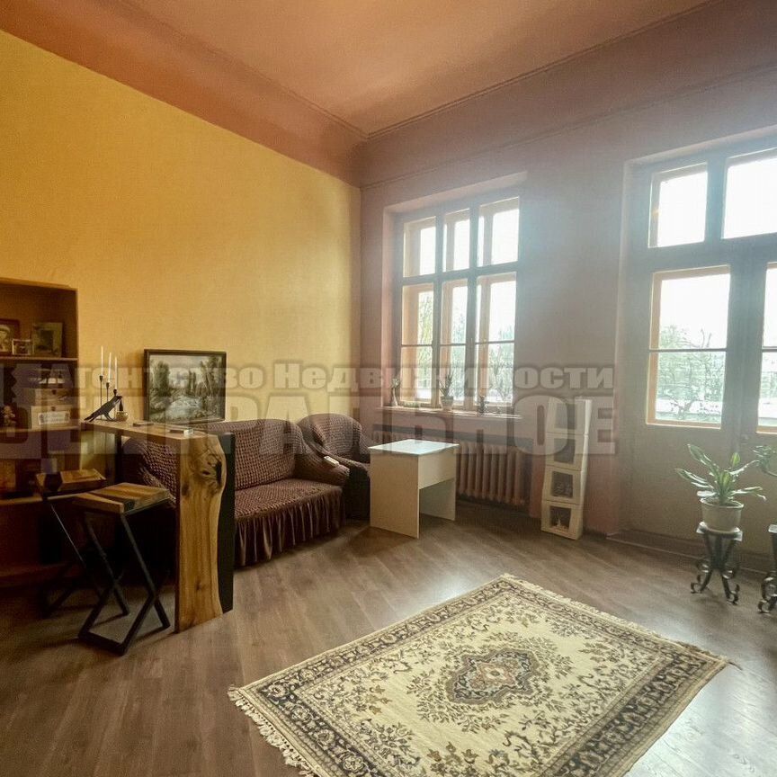 3-комн. квартира, 102 м2, 3/3 этаж