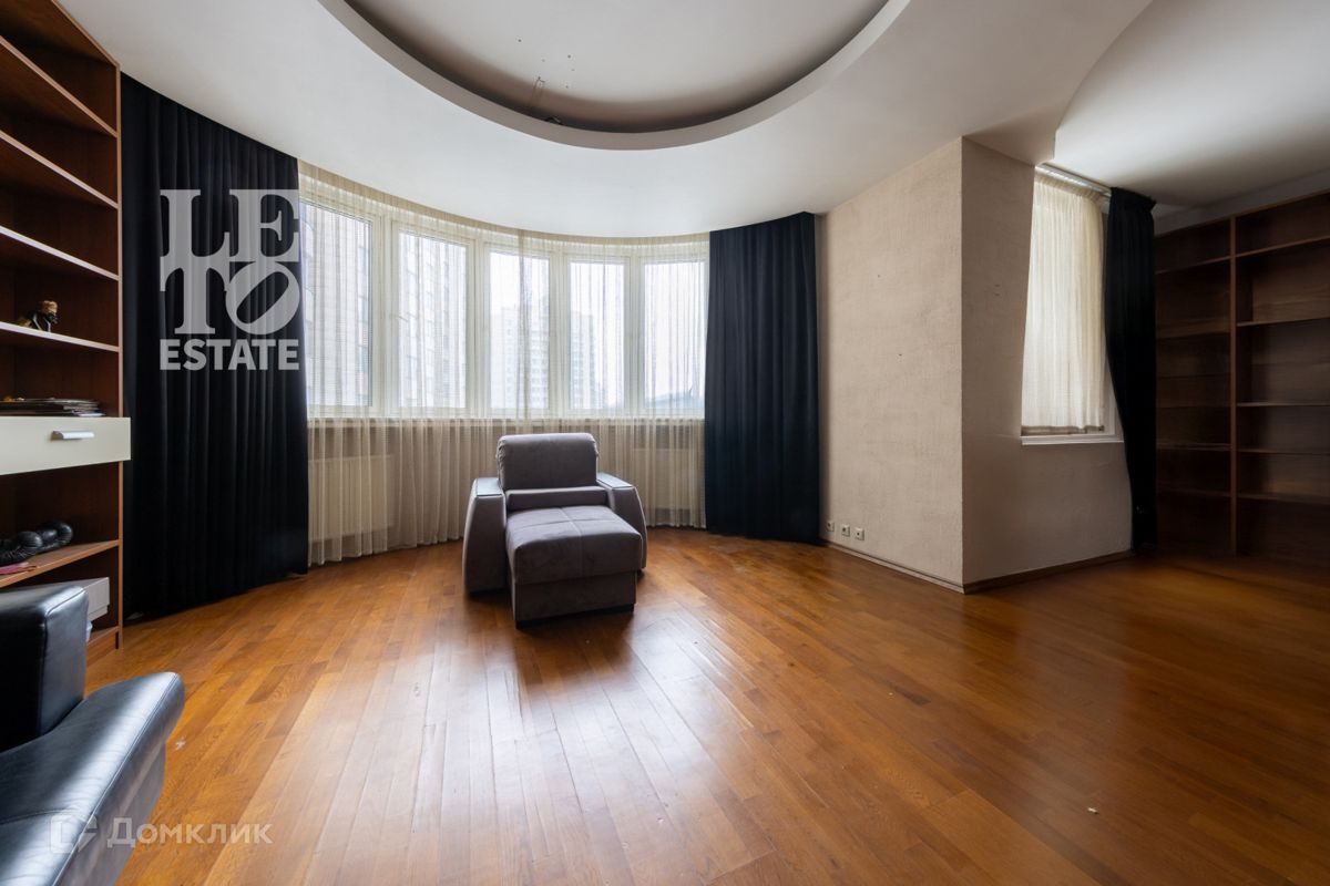 2-комн., 142.8 м², 4/21 этаж