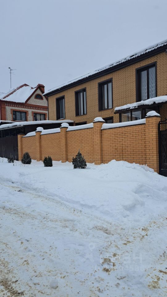 Коттедж, 150 м², 10 соток