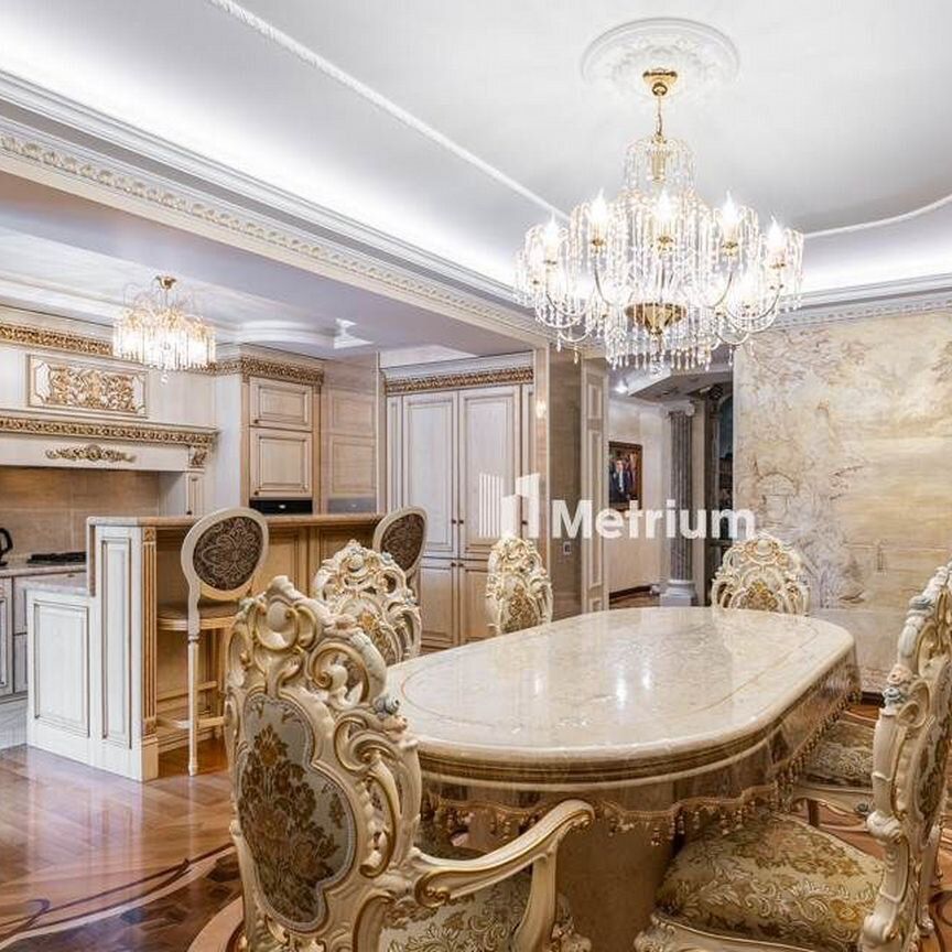 4-комн., 220 м², 4/6 этаж