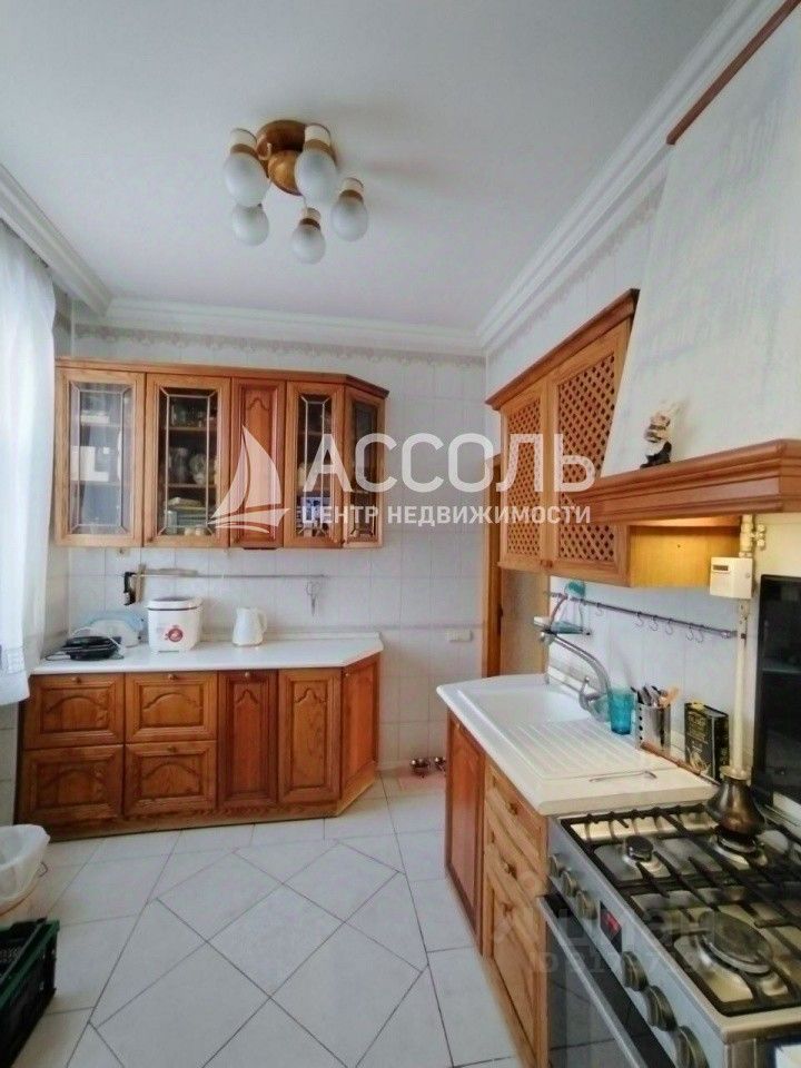 6-комн. квартира, 164.2 м², 2/5 этаж