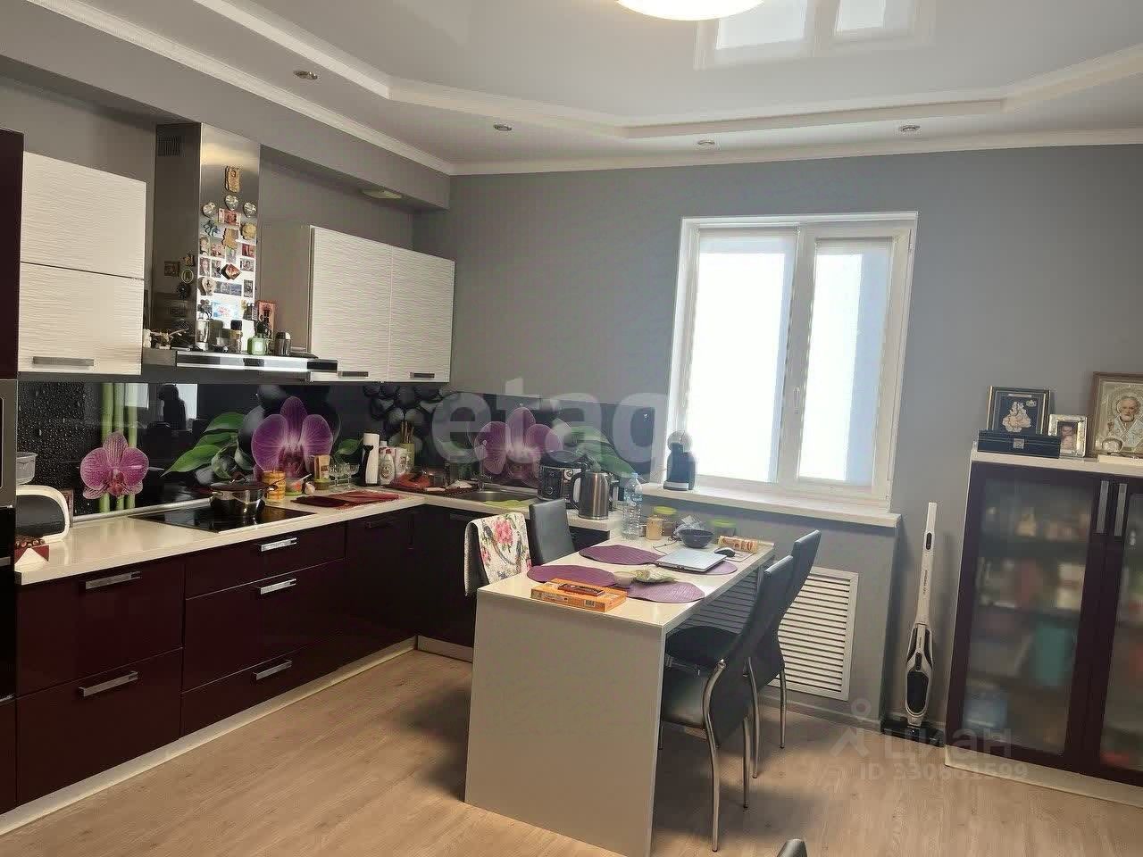 4-комн., Квартира, 241.9 м², 1/3 этаж