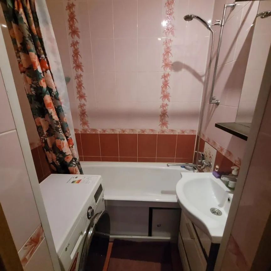 4-комн. квартира, 81.2 м2, 3/5 этаж