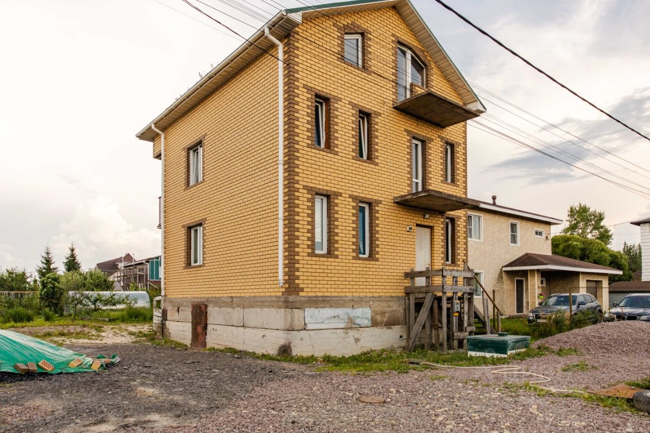 Дом, 195 м², 8 соток