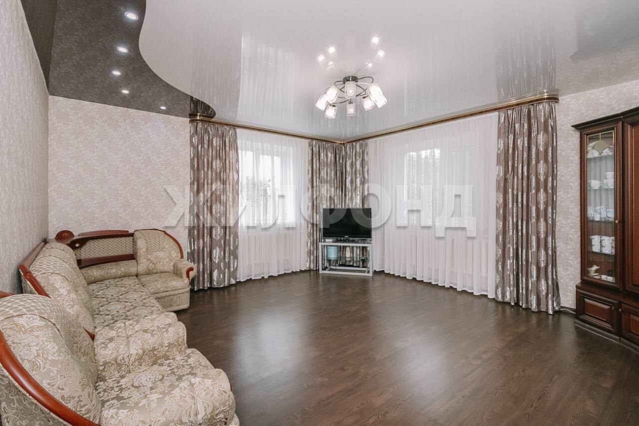  дом, 172 м², 21 сотка