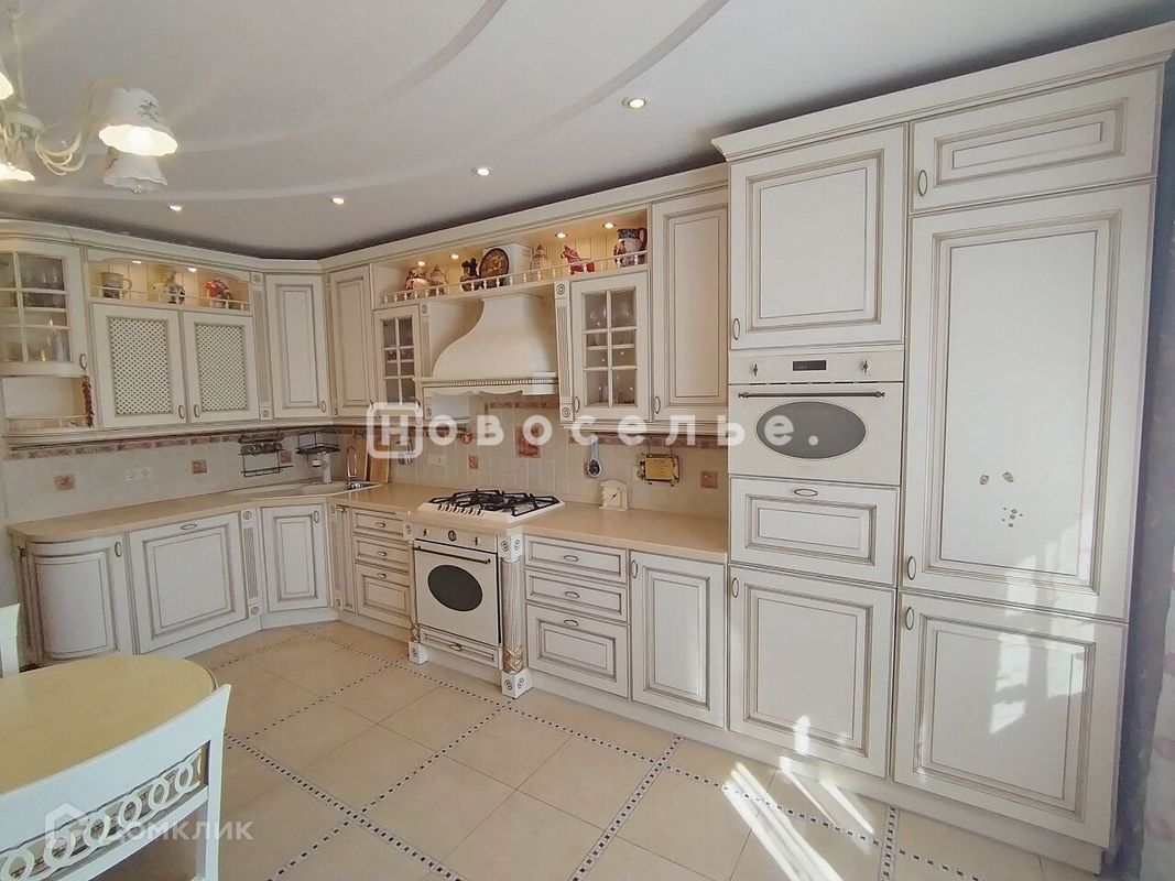 6-комн. квартира, 170 м2, 6/8 этаж