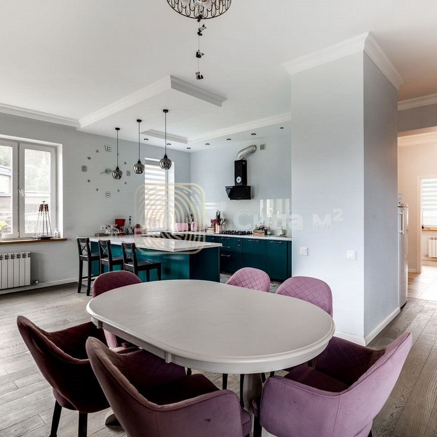 Дом, 349 м², 12 соток