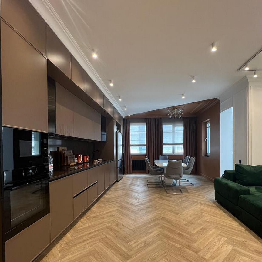 4-комн., 159 м², 4/6 этаж