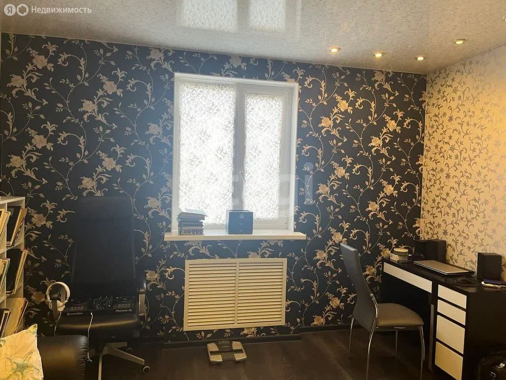 4-комн., Квартира, 241.9 м², 1/3 этаж