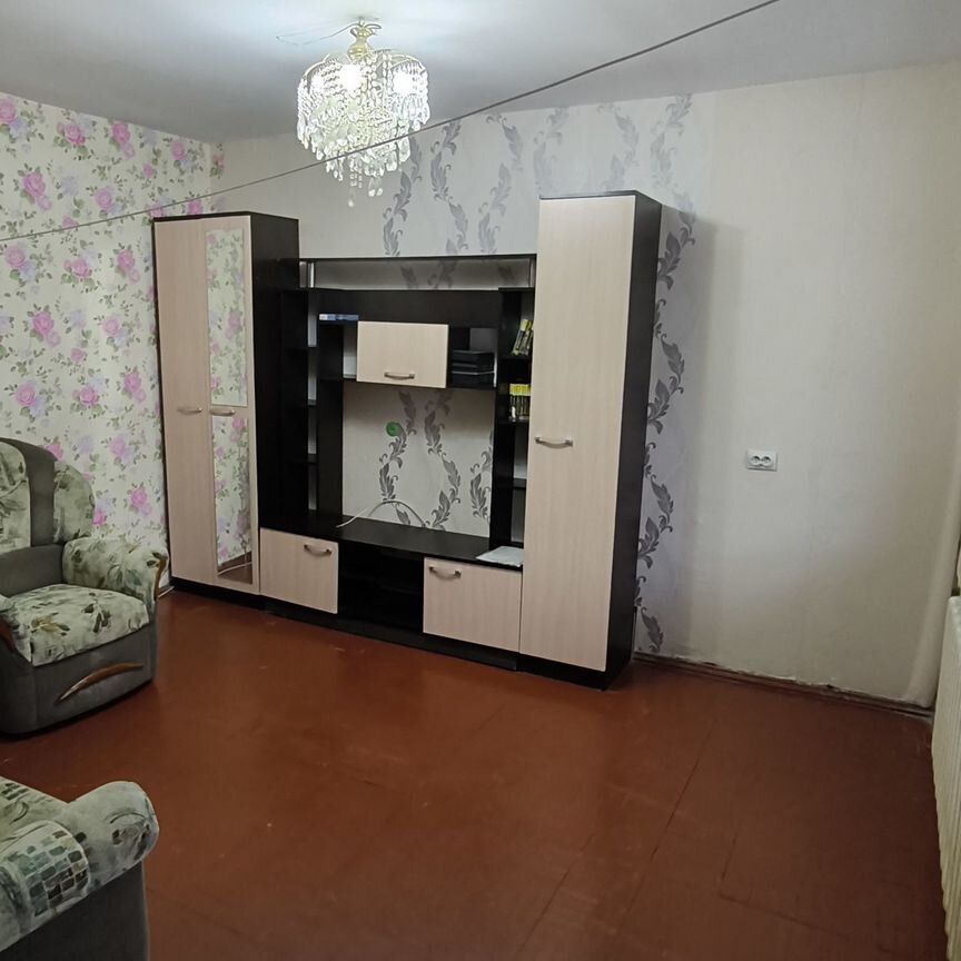 Комната в 8-комн. квартире, 2/5 этаж