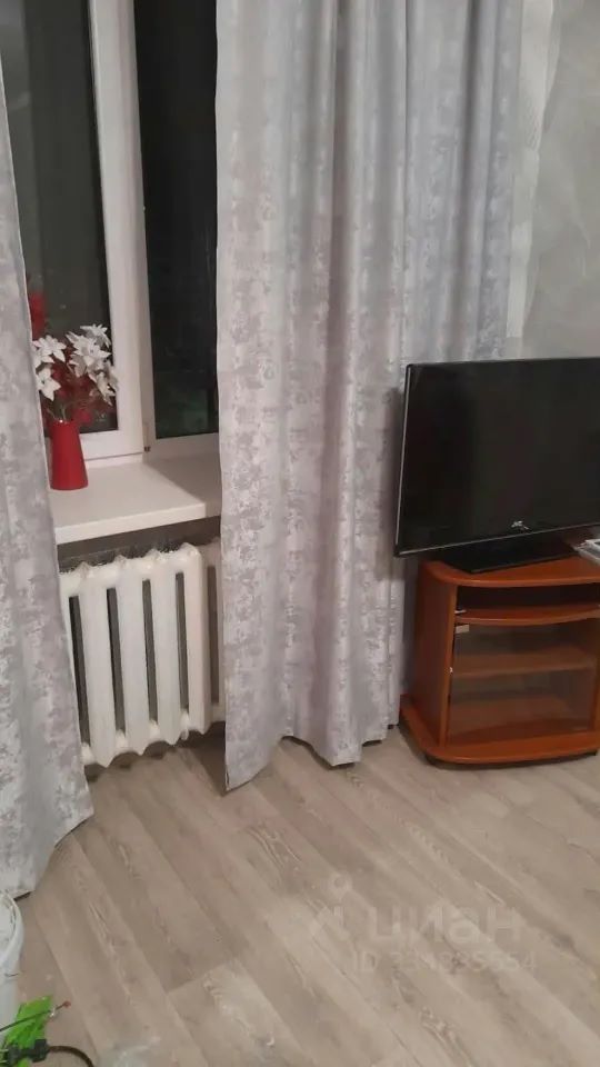28 м², 2/4 этаж, 3-комн.