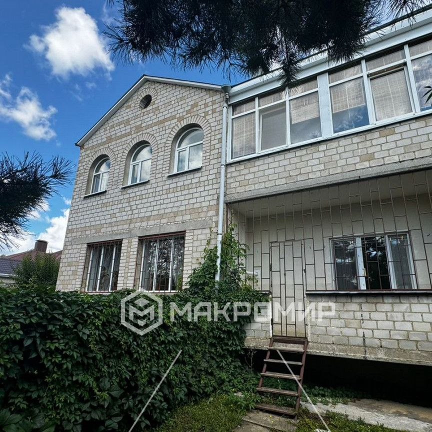  дом, 187.3 м², 18.3 соток