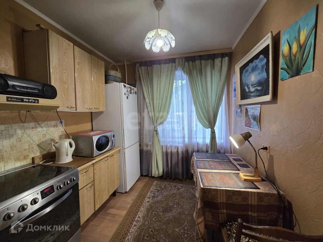 2-комн., Квартира, 50 м², 1/10 этаж