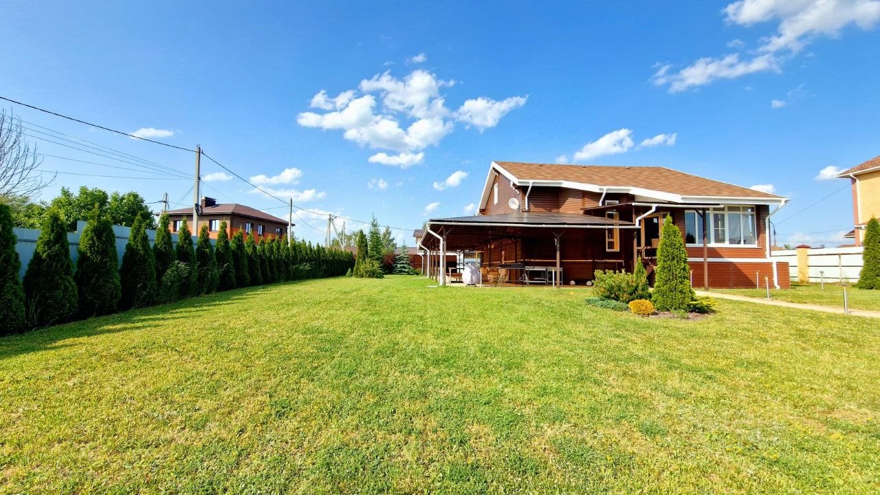 Дом, 240.2 м², 16 соток