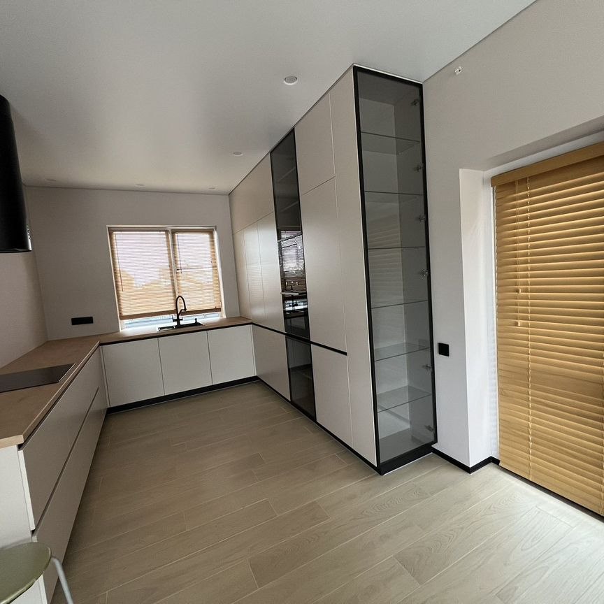  дом, 120 м², 8 соток