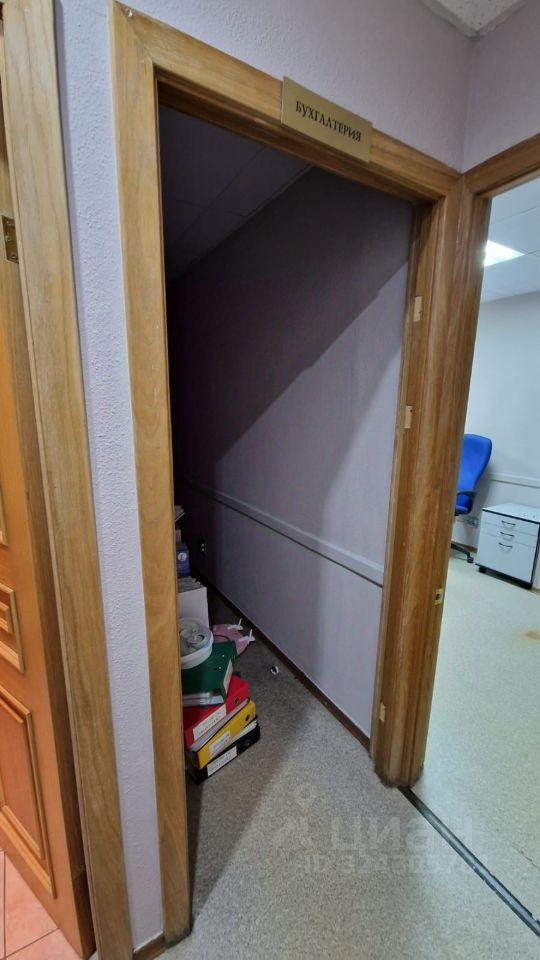 Офис, 100 м², 1/5 этаж