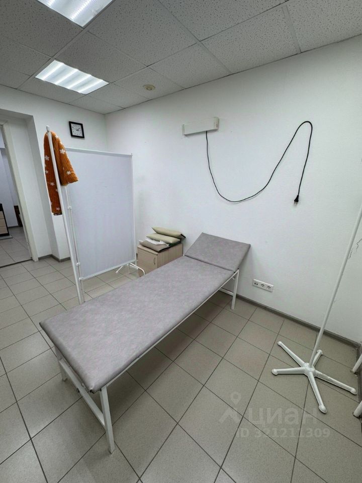 Торговое помещение, 60 м², 1/2 этаж