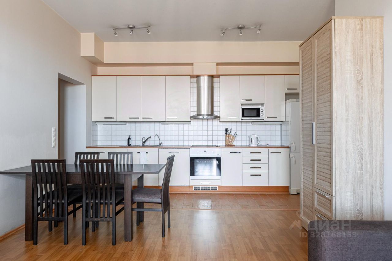 3-комн., 158.3 м², 6/8 этаж