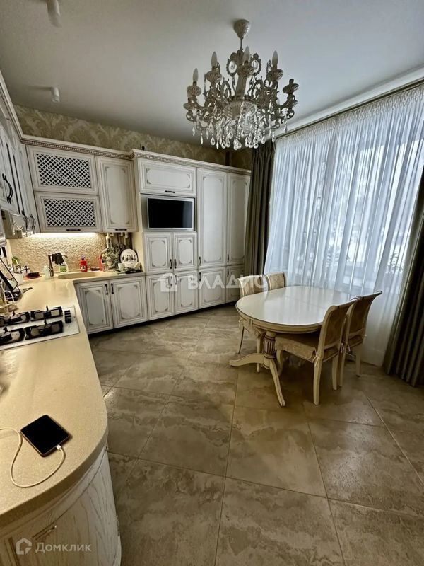 2-комн., 73 м², 1/9 этаж