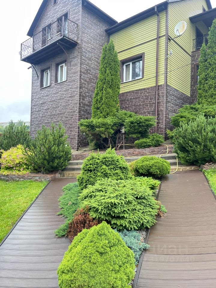 2-этажный коттедж, 350 м², 16 соток