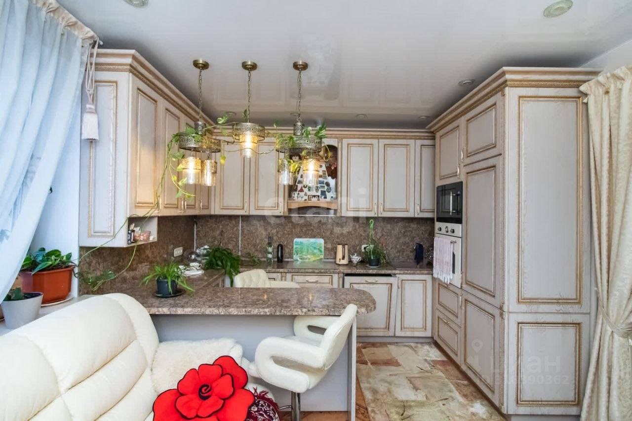 Дом, 487.4 м², 5.6 соток