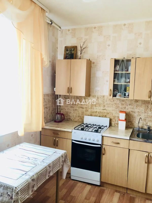 2-комн. квартира, 42 м2, 2/2 этаж