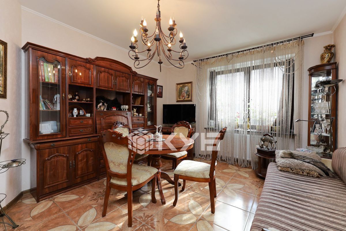 3-комн., 97.6 м², 1/8 этаж