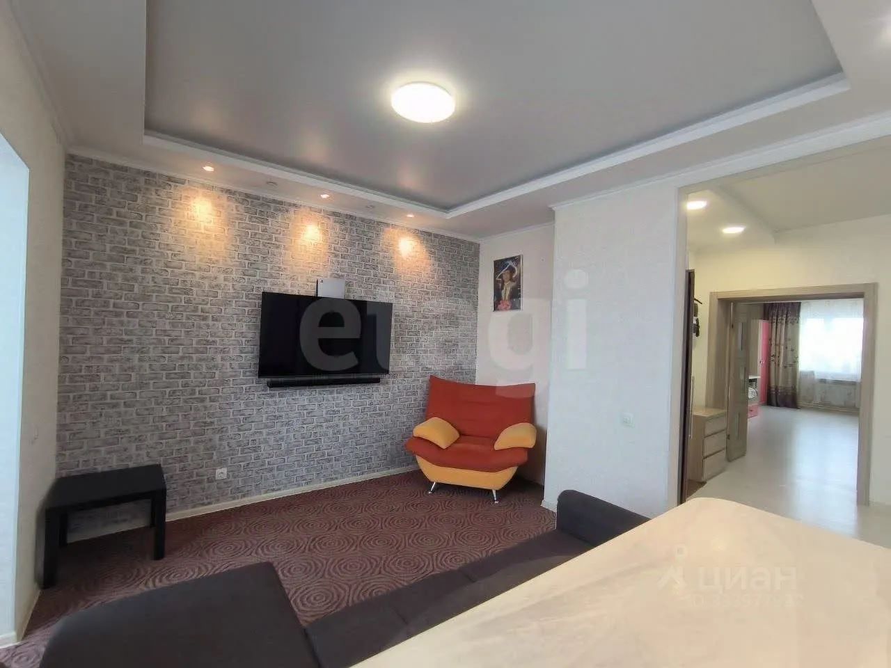 2-комн. квартира, 88 м2, 1/6 этаж