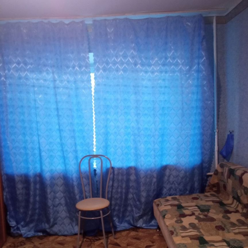 Комната, 5 м², 4-комн.