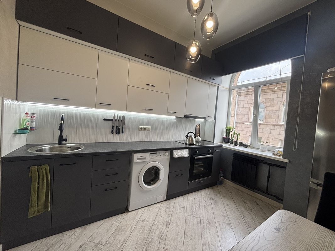 2-комн., 56 м², 4/4 этаж