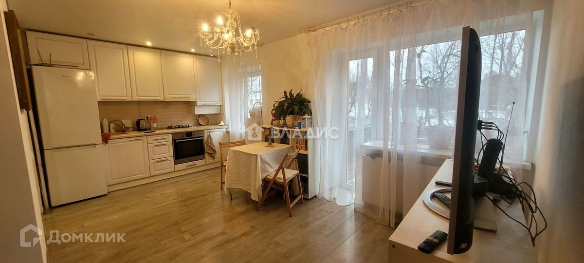 2-комн., 43 м², 2/4 этаж