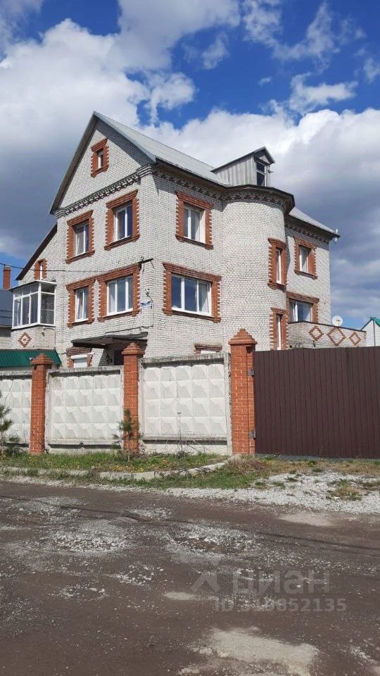 Коттедж, 300 м², 16 соток