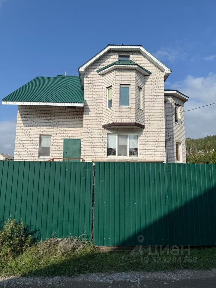 Дом, 204.7 м², 10 соток