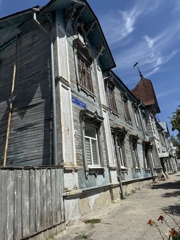 4-комн., 105 м², 2/2 этаж