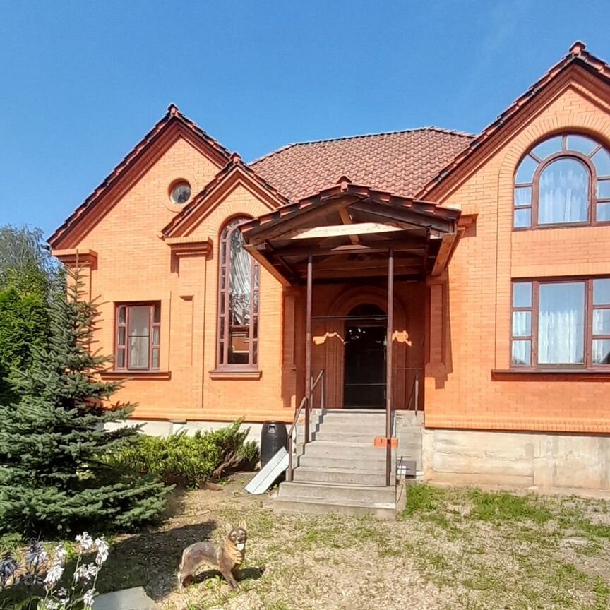 Коттедж, 190 м², 14 соток