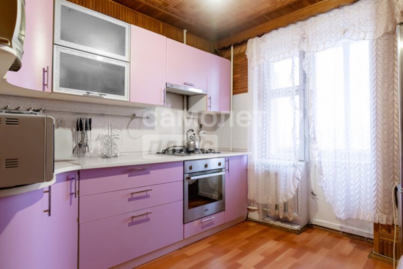 3-комн., 70 м², 3/10 этаж