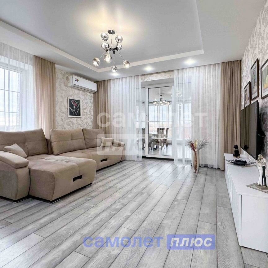 Дом, 262.2 м², 8 соток