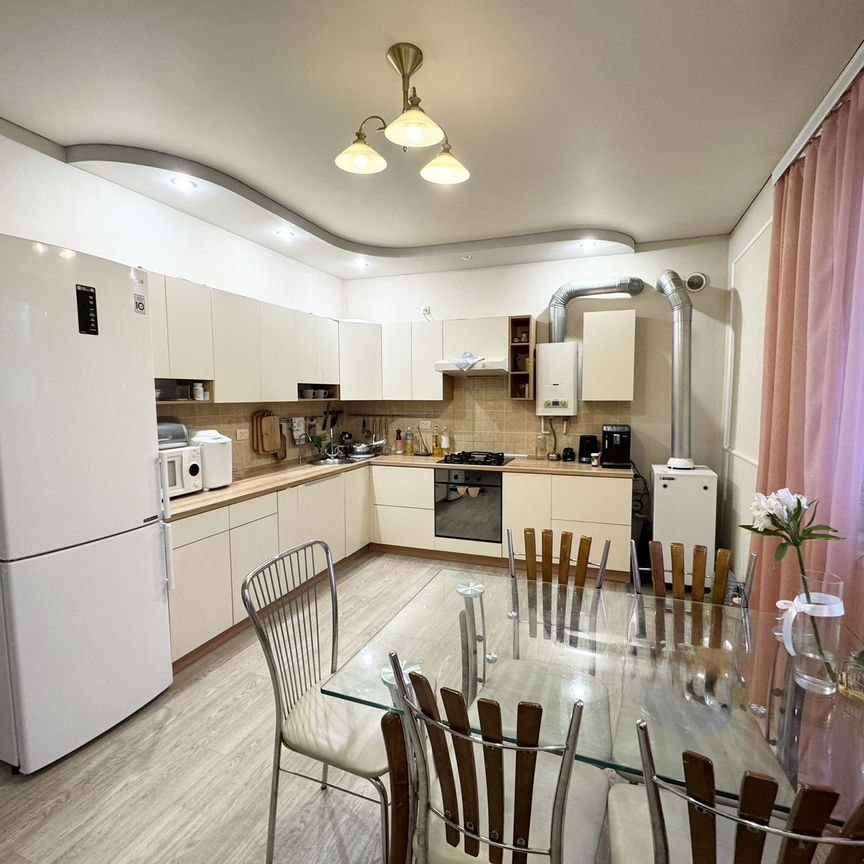 Дом, 195 м², 5.1 соток