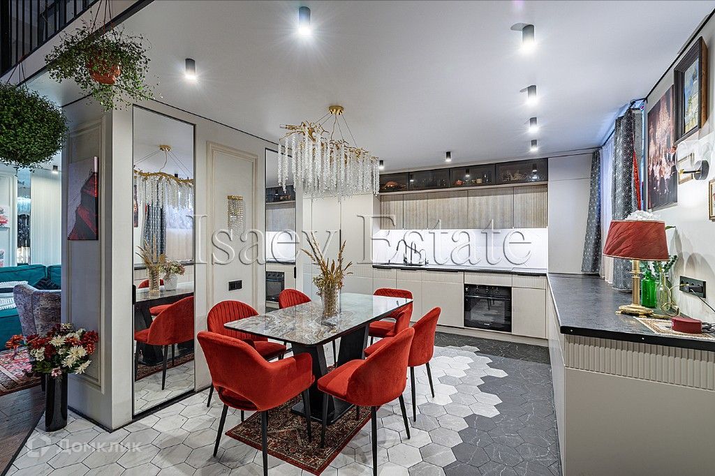 6-комн., 145 м², 1/5 этаж