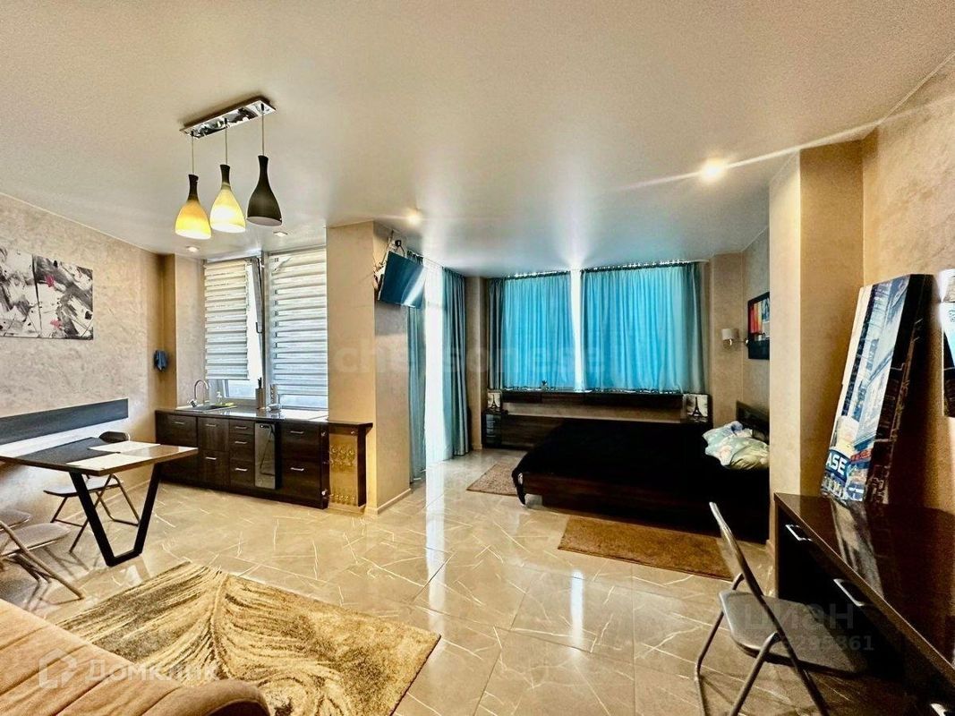 Студия, 42 м², 2/10 этаж