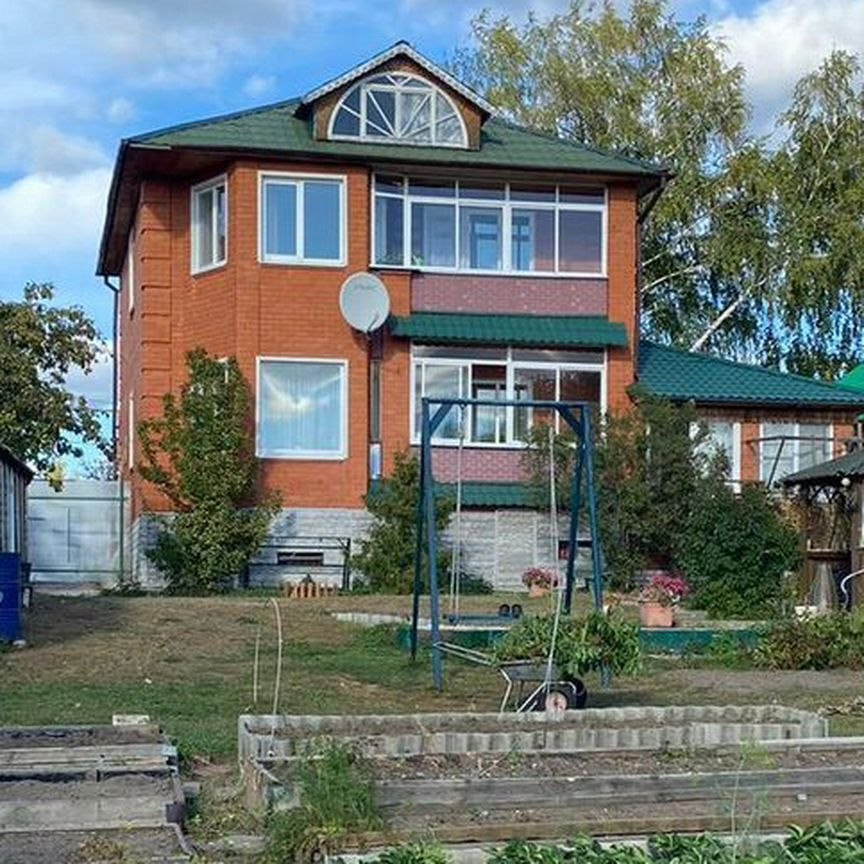 Дом, 243 м², 15.6 соток