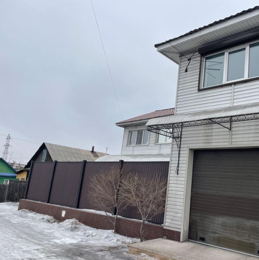 Дом, 198 м², 6 соток