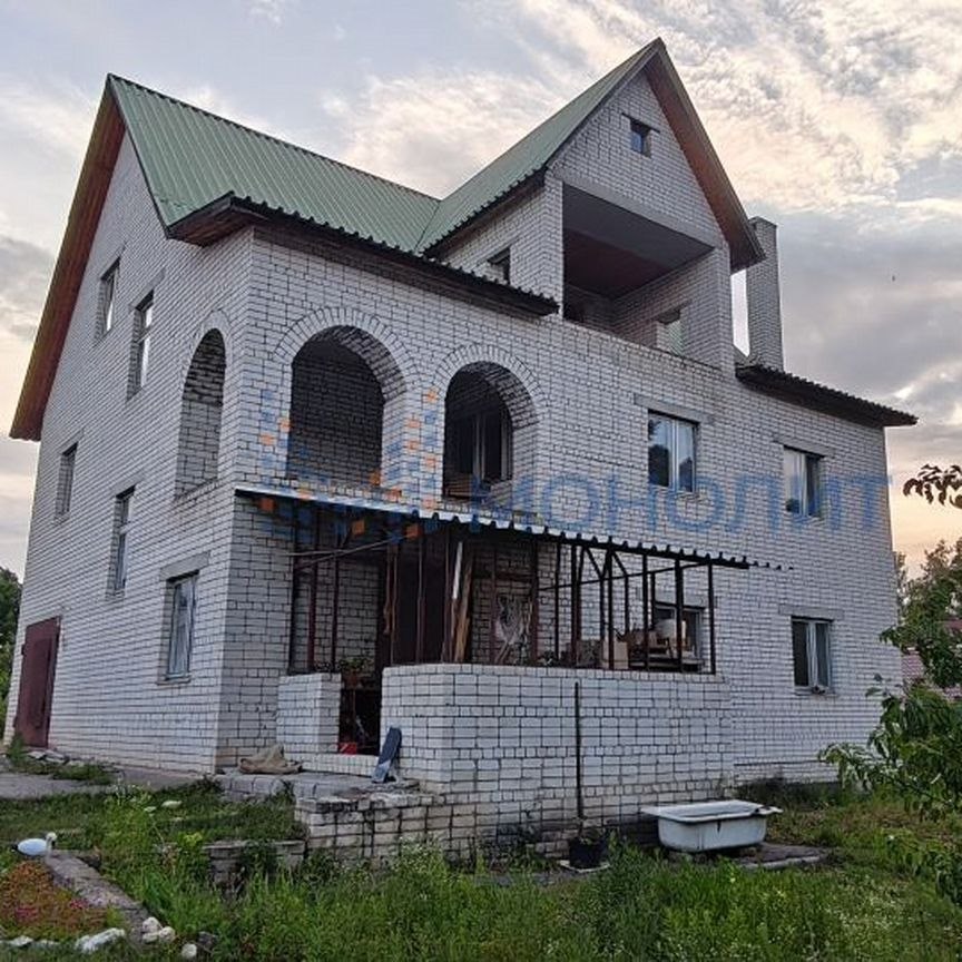 Дом, 405 м², 20 соток