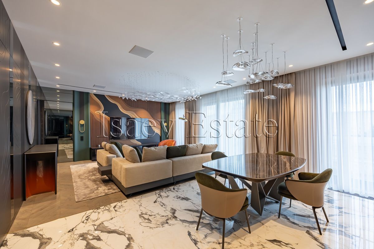 4-комн., 180 м², 4/5 этаж