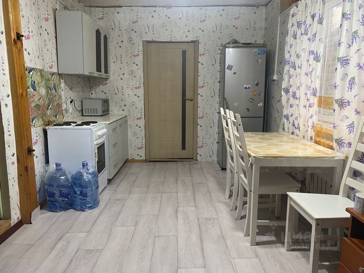 Дом, 200 м², 8 соток